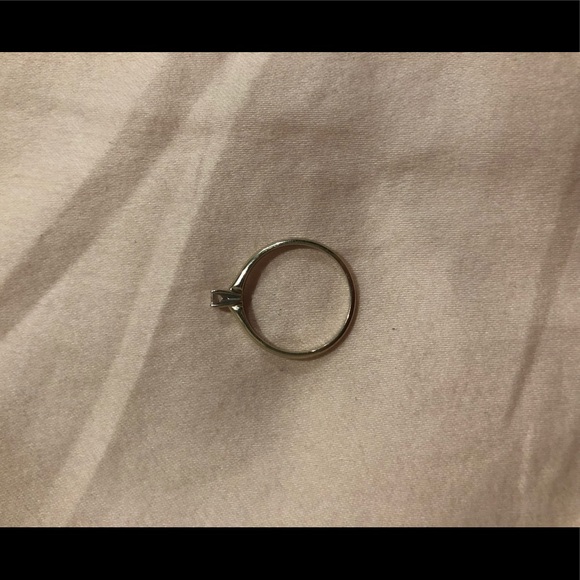 Diamond ring - Picture 3 of 5